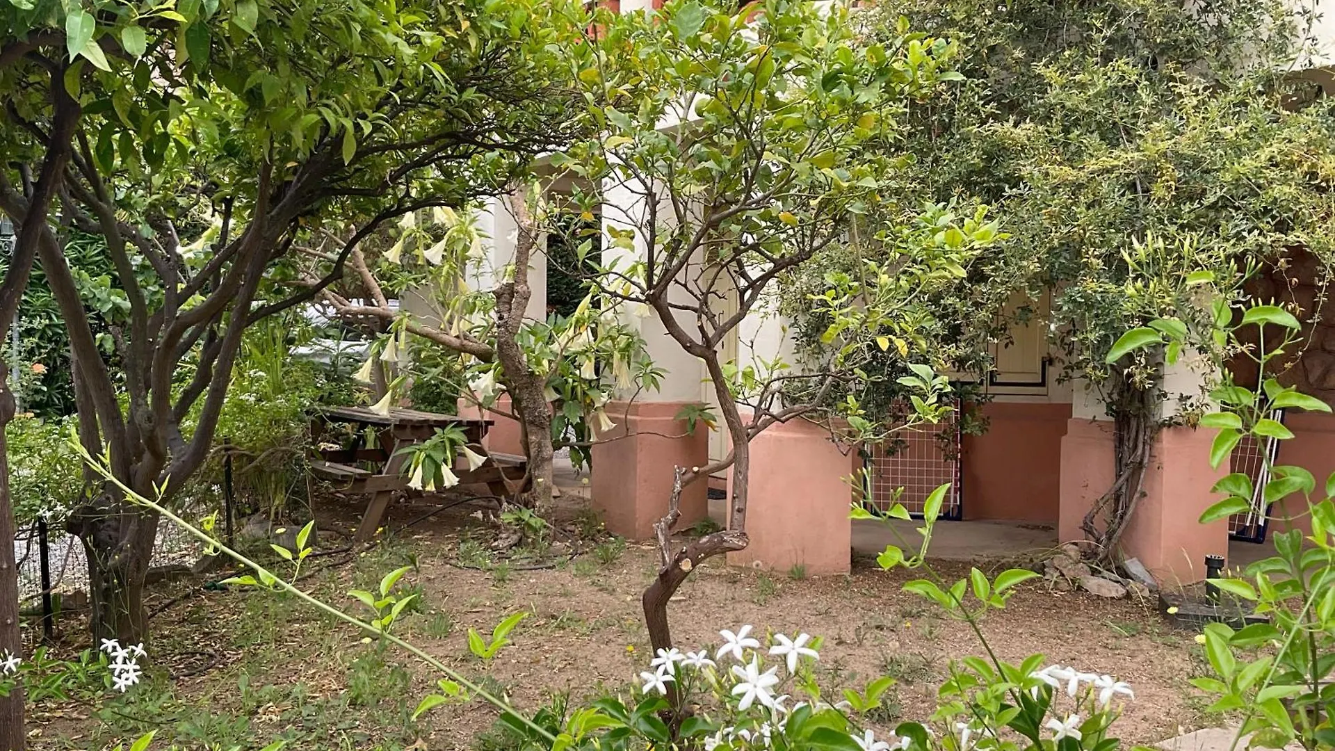 Villa La Provence Hyères 0*,